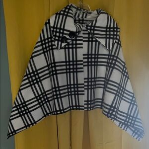 Chic Black and White Plaid Cape